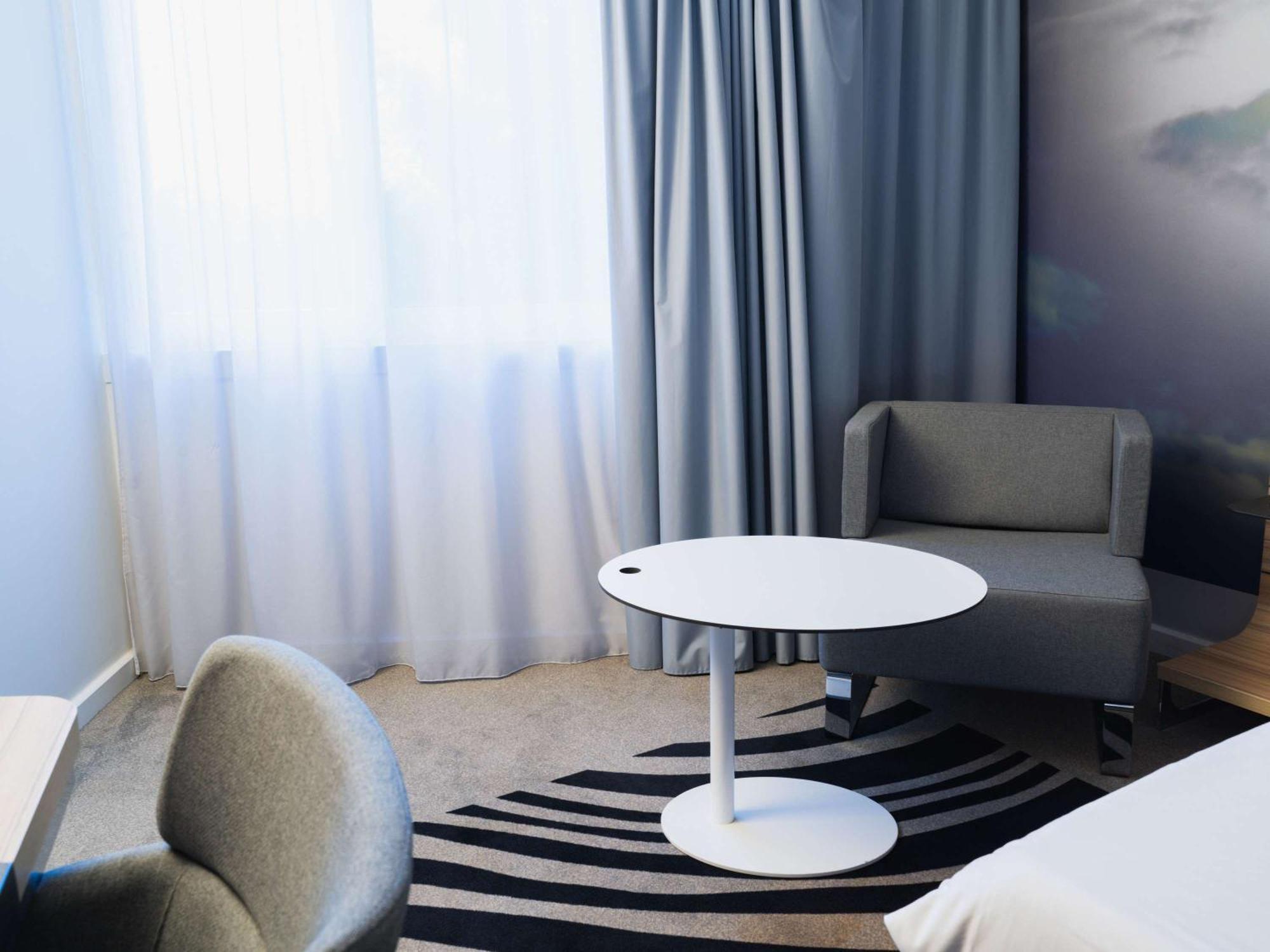 Novotel Valence Sud Экстерьер фото