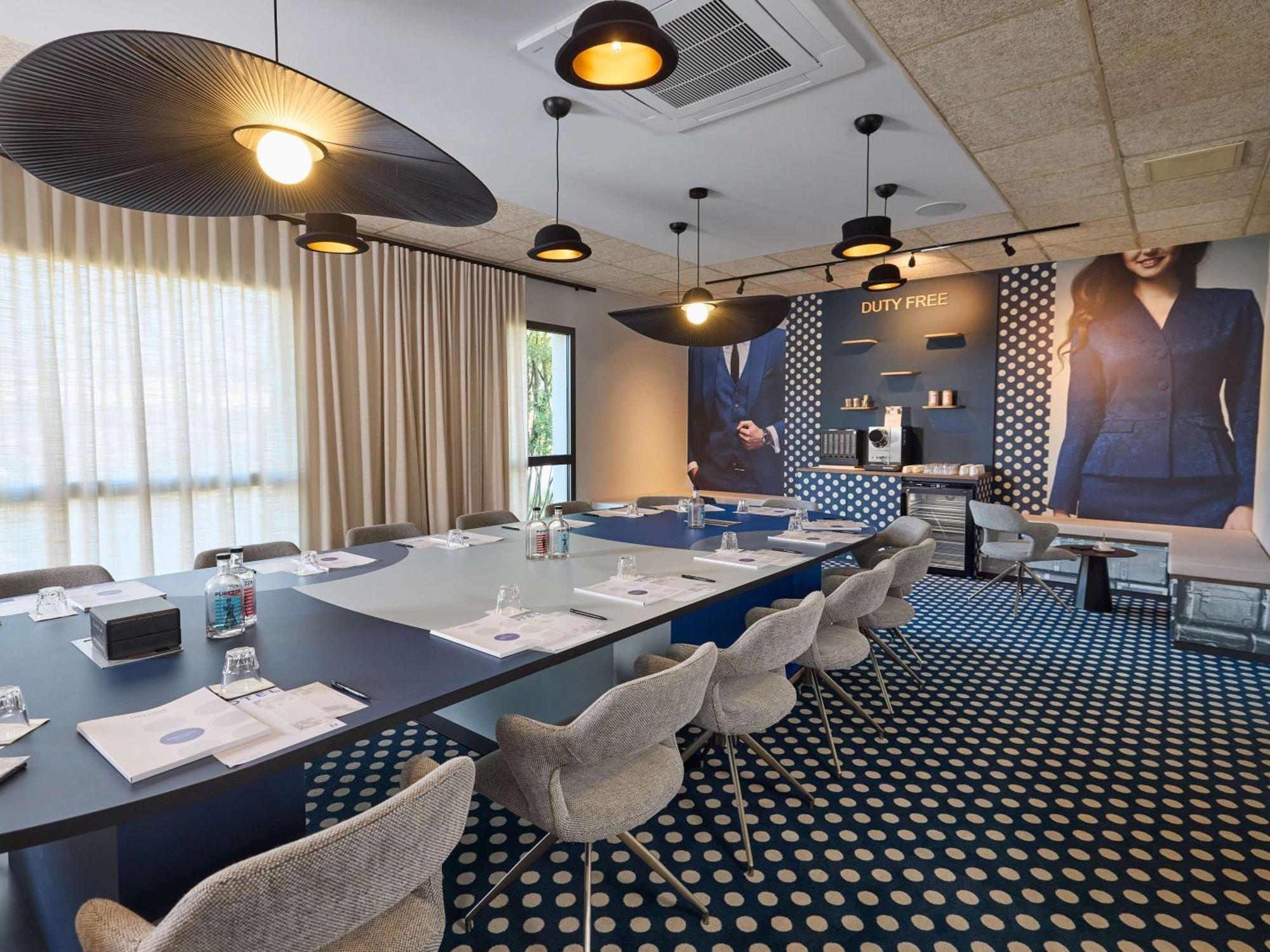 Novotel Valence Sud Экстерьер фото